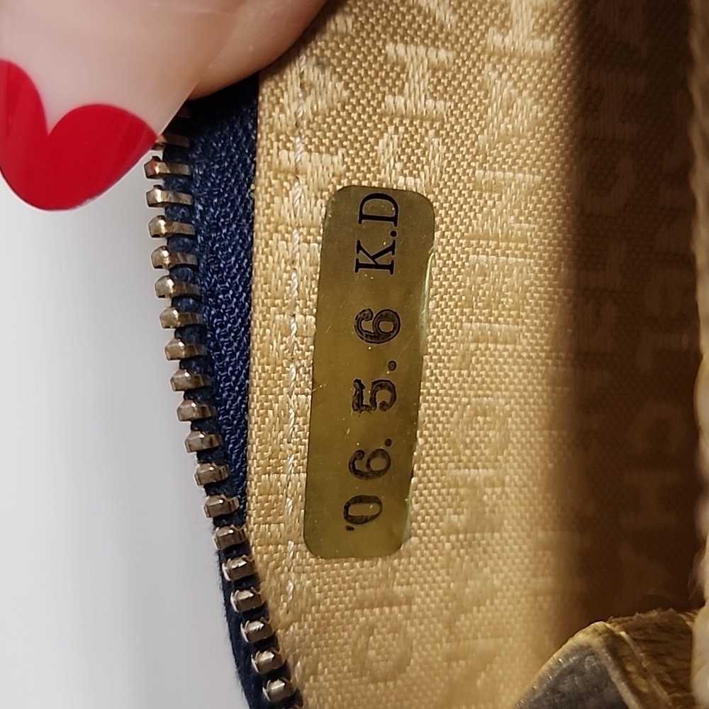 CHANEL Vintage Zip around Denim wallet - Picture 13 of 16